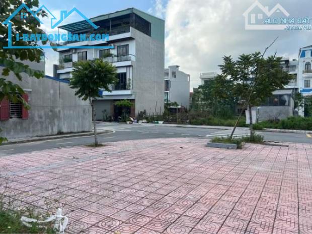 Hiếm, bán mảnh đất duy nhất nhánh Lưu Hữu Phước, view  vườn hoa, ô tô, chỉ 1 tỷ 850 - 3