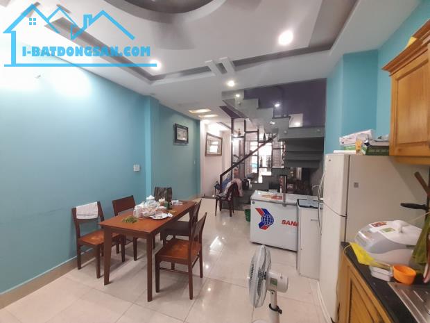 🚘🏠💥 Ngộp quá, Giảm sâu, Mặt tiền ĐS 4, BÌNH TÂN, 64m2, 4 tầng, ô tô vào nhà, nhỉnh 5t, - 3