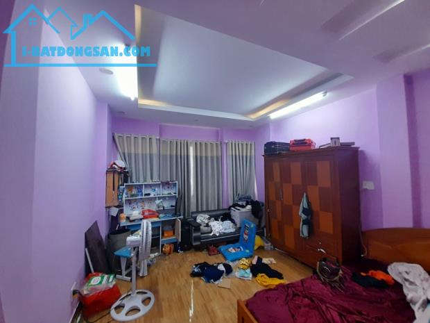 🚘🏠💥 Ngộp quá, Giảm sâu, Mặt tiền ĐS 4, BÌNH TÂN, 64m2, 4 tầng, ô tô vào nhà, nhỉnh 5t, - 2