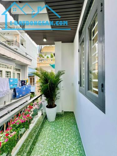 Cần tiền bán gấp căn nhà Đường Đoàn Thị Điểm, Quận Phú Nhuận. Giá 2tỷ500, hẻm ô tô - 1