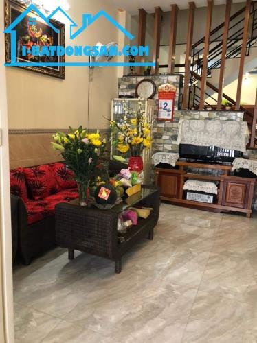 BÌNH TÂN -  HẺM Ô TÔ - 5x16 - 4 TẦNG LUNG LINH - GIÁ CHỈ 5.5 TỶ. VỊ TRÍ CỰC ĐẸP. - 2