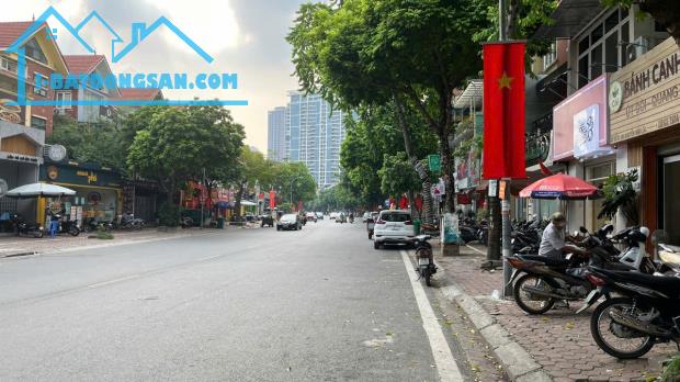 Bán nhà Mộ Lao 130m2, gần đường Nguyễn Văn Lộc, CÓ SÂN ĐẬU Ô TÔ, giá 21 tỷ.