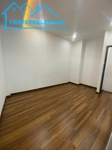 Bán Nhà hẻm thông Thích Quảng - Nhà 14m2 - Nhà trệt Lầu - 1.85 Tỷ - 2