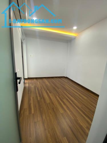 Bán Nhà hẻm thông Thích Quảng - Nhà 14m2 - Nhà trệt Lầu - 1.85 Tỷ