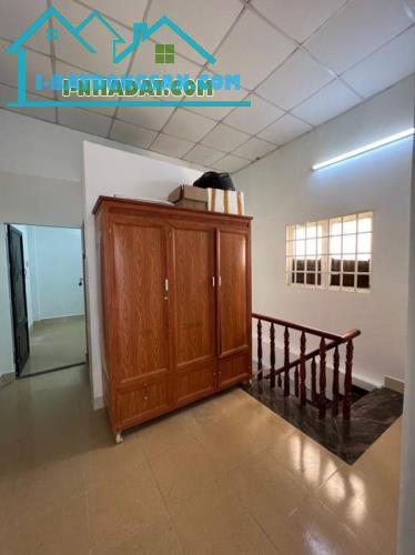 HÀNG HÓT Ở BÌNH TÂN GIÁP QUẬN 6 - DT 70M2 - 4 TẦNG HXH - GIÁ NHỈNH 6 TỶ. - 4