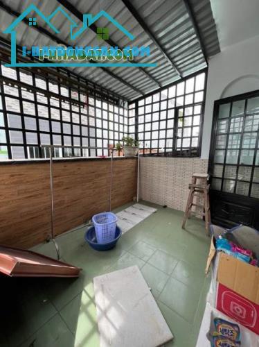 HÀNG HÓT Ở BÌNH TÂN GIÁP QUẬN 6 - DT 70M2 - 4 TẦNG HXH - GIÁ NHỈNH 6 TỶ. - 5