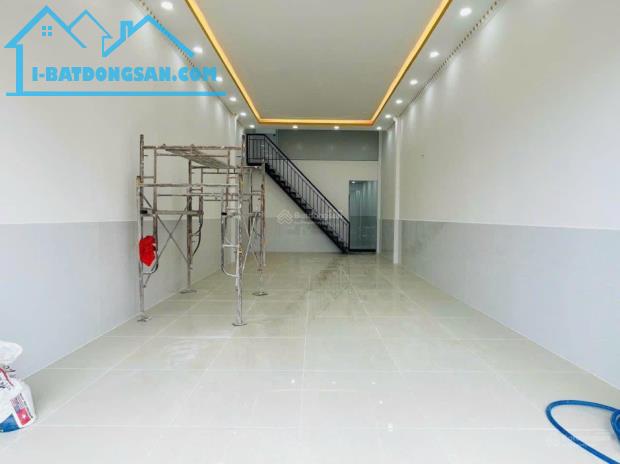 Bán nhà MT chợ Hiệp Thành 22, hướng Nam DT 4.8 x25m vị trí buôn bán, giá 11 tỷ - 1