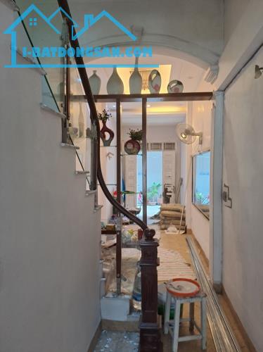 Bán nhà Ngọc Lâm,Long Biên 4 tầng,54m2 sau 1 nhà ra phố nhỉnh 6 tỷ - 1