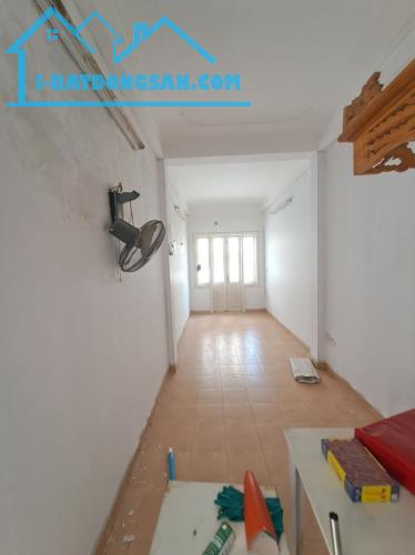 Bán nhà Ngọc Lâm,Long Biên 4 tầng,54m2 sau 1 nhà ra phố nhỉnh 6 tỷ - 4