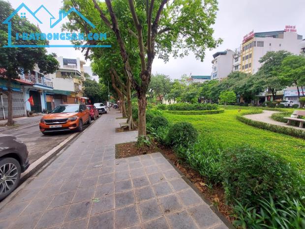 Bán ĐẤT Cổ Linh, Phố Trạm, Long Biên, 55m², MT5m, ôtô tránh, vỉa hè, view Vườn Hoa, KD - 2