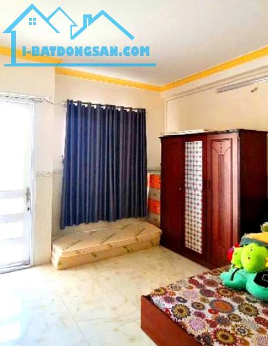 bán nhà phường 8 tân bình, lạc long quân, sát mặt tiền, hẻm xe hơi thông,  4x12, chỉ 5,3T - 2