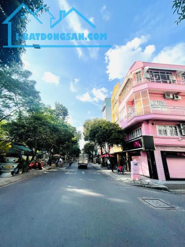 Nhà mặt tiền quận 11 ngay chợ Thiếc - Đường Trần Qúy P6 , 5x21 hầm + 9 tầng thang máy