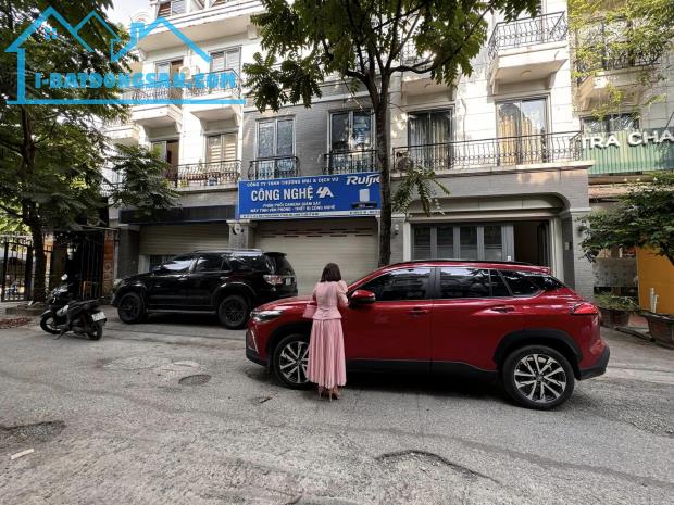 Bán Nhà Phân Lô Ngõ 67 Phùng Khoang-Vỉa Hè Kinh Doanh- Giá Cực Tốt - 1