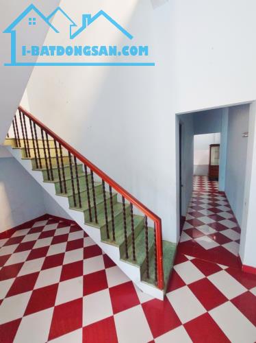 Gấp bán nhà Thủ Đức, Mặt tiền Nguyễn Xiển, 707m2, giá 36 tỷ, cạnh Vinhomes Q9. - 2