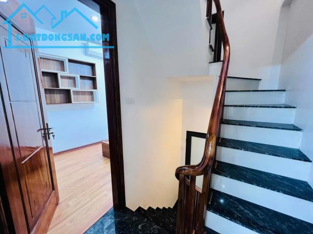 Bán Nhà Ngõ Đình Đông 29M x 5T Chỉ 6,15 Tỷ. Lô góc, full nội thất, vị trí đẹp - 4
