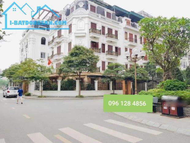 BÁN NHÀ LIỀN KỀ VIP HC GOLDEN HỒNG TIẾN - BỒ ĐỀ - LONG BIÊN, 127M, 5 TẦNG, MẶT TIỀN 7M.