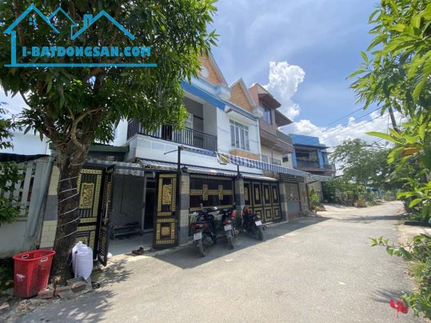 XE HƠI NGỦ TRONG NHÀ ,CÁCH MẶT ĐƯỜNG NGUYỄN BÌNH  Ngang 11 Chà Bá Nhỉnh 5 tỏi - 1