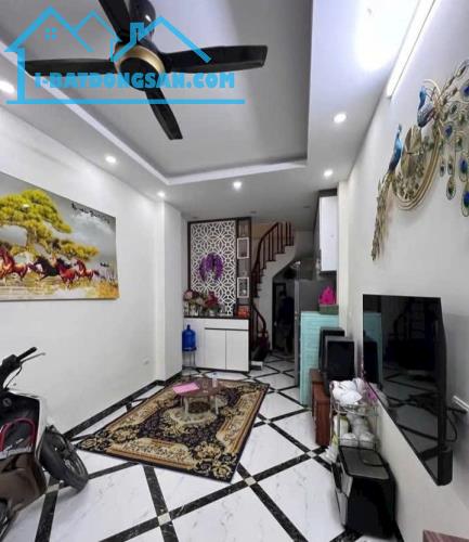 🌼 NHÀ ĐẸP MINH KHAI 6,5TỶ/ 30M2- Ô TÔ ĐỖ CỔNG - LÔ GÓC - KINH DOANH ONLINE.