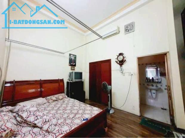 BÁN GẤP NHÀ TRỌ LÊ THỊ HOA -BÌNH CHIỂU -THỦ ĐỨC 180M2 2 TẦNG,23 PHÒNG, GIÁ 8 TỶ 500TR - 1