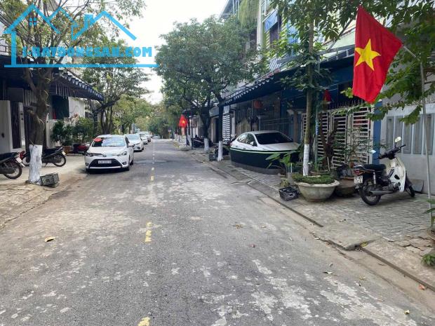 ⭐️⭐️⭐️Bán đất MT đường Vùng Trung 6 giá 3,3 tỷ/110m2, KĐT Phú Mỹ An, sát FPT - 1