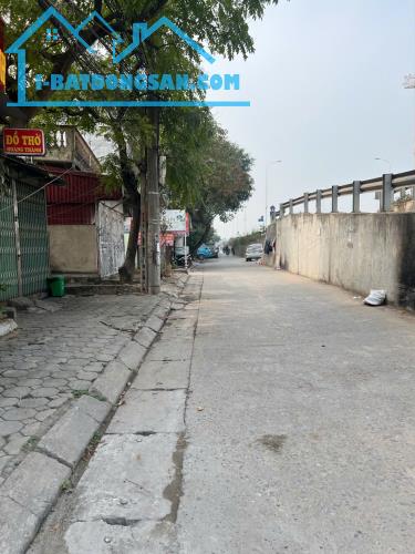 BÁN NHÀ TÂY HỒ VIEW SÔNG HỒNG - Ô TÔ VÀO NHÀ - BA BƯỚC CHÂN RA Ô TÔ TRÁNH NHAU
