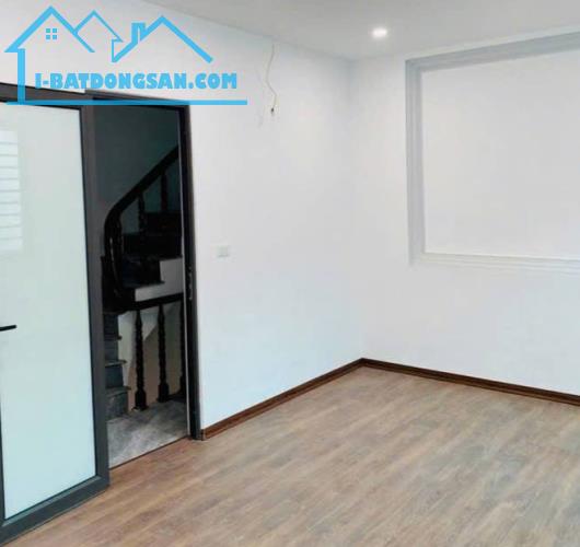 Bán nhà lô góc Hoàng Mai, nhà dân xây, ngõ nông rộng, 30m2, 5 tầng, 5 tỷ - 3