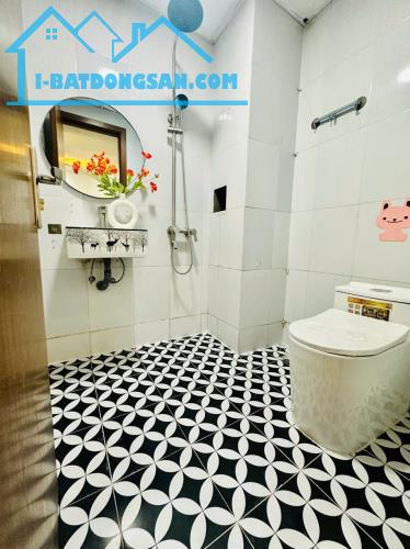 Cần tiền bán gấp căn hộ 2PN2WC vào ở ngày đầy đủ nội thất - 5