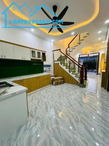 BÁN CĂN NHÀ HOÀN THIỆN 1T2L, DT 4X16 GIÁ 2TY5(TL) DỌN VÀO Ở LUÔN, SHR - 3