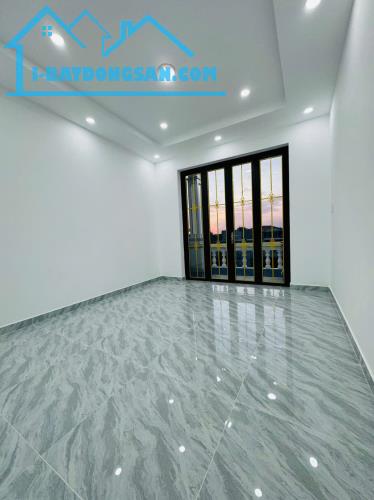 BÁN CĂN NHÀ HOÀN THIỆN 1T2L, DT 4X16 GIÁ 2TY5(TL) DỌN VÀO Ở LUÔN, SHR - 4