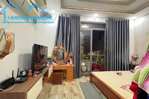 Bán nhà Đường số 3 Phường 9 Gò Vấp, 3 Tầng BTCT, 4m x 9.5m 3 phòng ngủ - Giá 5.1 tỷ TL - 4