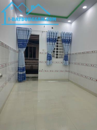 Nhà Bán 32m2 - 2 Tầng - Hẻm rộng - Đường Lê - Lê Lư - Tân Phú - Mới đẹp - 3tỷ380