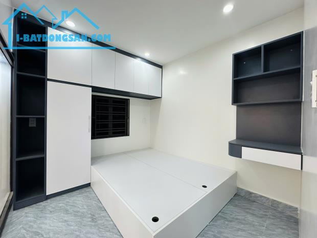 Bán nhà 2 tầng sạch đẹp ngõ 67 Hoàng Quý