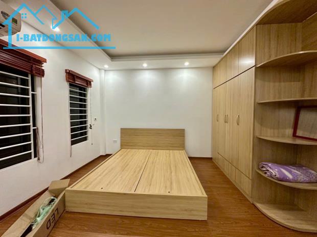 Bán Nhà Phan Đình Giót, 48m², Ngõ Thông, Ô Tô, Thoáng Sáng, Giá Chỉ 6.45 Tỷ