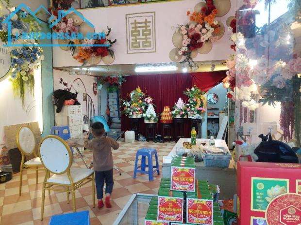 Bán nhà mặt phố HÀNG THAN lô góc phố 2 chiều kinh doanh sầm uất vỉ hè rộng - 1