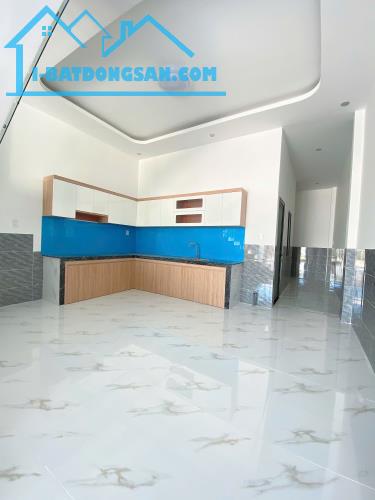 BÁN CĂN NHÀ MỚI XÂY. GẦN NGÃ TƯ BẾN CÁ - 2