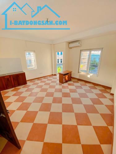 Nhà dòng tiền- ÔTÔ đỗ cửa 65m2*6 tầng/ 12.45 tỷ -70m ra 219 mặt đường Trường Chinh - 3