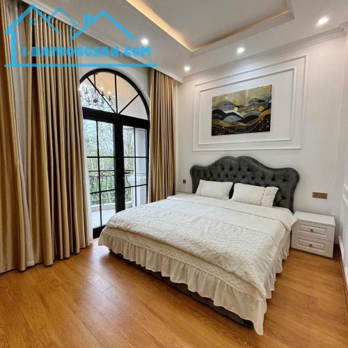 MỞ BÁN VILLA 3 TẦNG, 3 MÊ, PHONG CÁCH TÂN CỔ ĐIỂN TUYỆT ĐẸP MANG TÊN "Tùng Hoa Viên" FULL