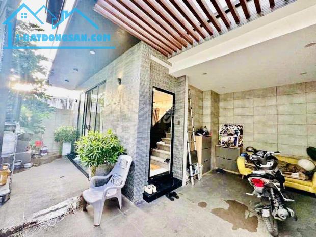 Cần bán gấp trước tết - villa hiện đại 2 mặt tiền đẹp như mơ, P. Tam Phú, cách Phạm Văn - 2