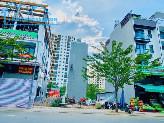 Bán Đất Xây Cao 6 Tầng Mặt Tiền Chợ Bình Khánh,Quận 2 DT:139m2(10mx13,9m) Đường Rộng 24m