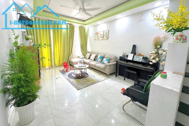 Bán nhà Phạm Văn Chiêu, 5 tầng 4m x 14.3m vuông vức, đường lớn 6m - Giá 8.38 tỷ TL - 2