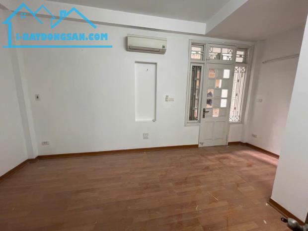 BÁN NHÀ PHỐ THANH NHÀN, 40.5M2, 5 TẦNG, MẶT TIỀN 5.6M. GIÁ 6.5 TỶ, TIỆN ÍCH NGẬP TRÀN. - 2