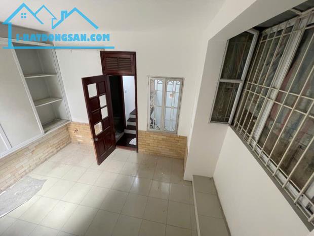 BÁN NHÀ PHỐ THANH NHÀN, 40.5M2, 5 TẦNG, MẶT TIỀN 5.6M. GIÁ 6.5 TỶ, TIỆN ÍCH NGẬP TRÀN. - 3
