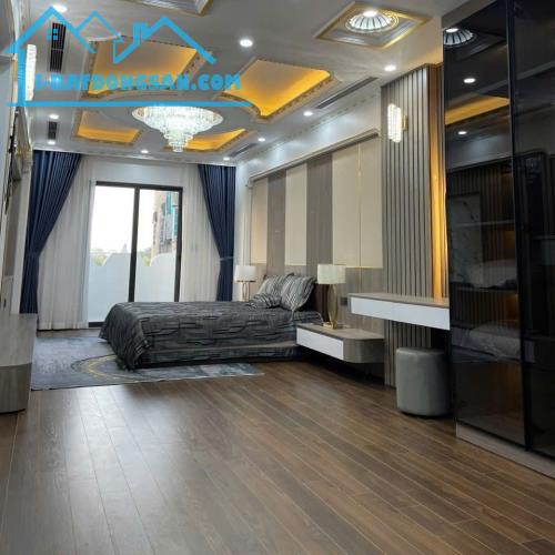 **Đẳng cấp hoa hậu! Nhà mặt phố Tân Thụy - Cạnh Vinhomes - 70m2*7T*4m, thang máy - 1