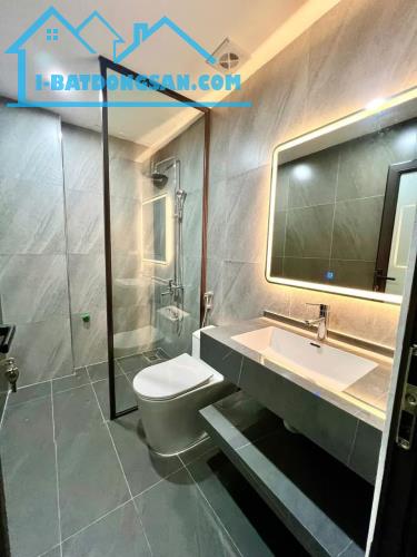Bán nhà Chu Huy Mân, Long Biên, 65m2x 5T, MT4m, lô góc, thang máy, gara oto, 12,3 tỷ CTL - 3