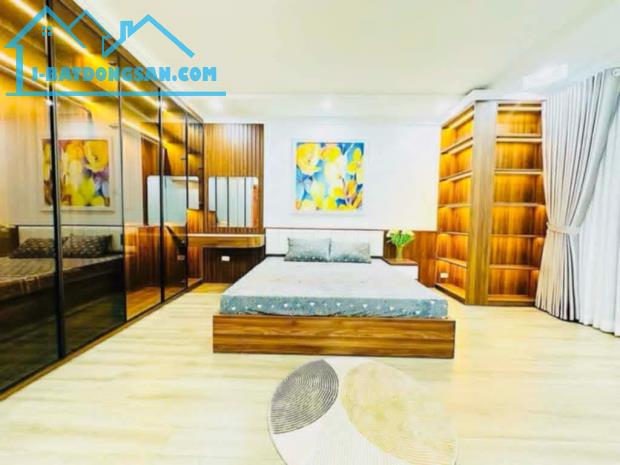 BÁN GẤP NHÀ PHAN KẾ BÍNH PHỐ VIP BA ĐÌNH MỚI KOONG THANG MÁY FULL NỘI THẤT 40M X 7 TẦNG MT - 2