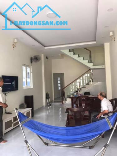 Nhà Tỉnh Lộ 10 Có 2 Tầng Đúc Diện Tích 150m2 Ngang 5m Ô Tô Vào Nhà Chỉ 10.5 Tỷ - 5