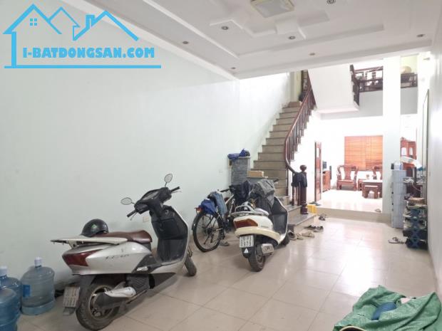 Bán nhà Phúc Đồng,Long Biên 3 tầng,61m  vỉa hè,oto tránh nhỉnh 13 tỷ - 2
