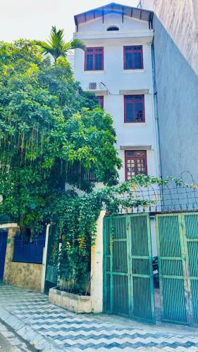BÁN NHÀ PHÂN LÔ TÂY HỒ - 2 MẶT NGÕ Ô TÔ TRÁNH NHAU - NỘI THẬT XỊN XÒ - 2