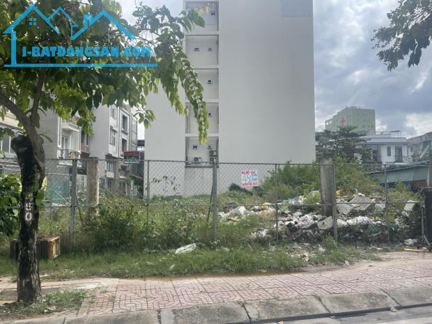 Bán đất Mặt tiền Phạm Văn Đồng, P.13, Bình Thạnh: 18 x 22, giá 59 tỷ.