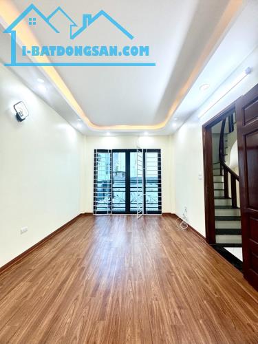 LÊ THANH NGHỊ GIẢI PHÓNG 30m2  5 TẦNG LÔ GÓC 10M RA PHỐ GIÁ 6,85 TỶ - 3